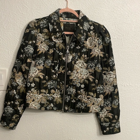 PAIGE - Cropped Floral Jacket - Picture 2 of 5